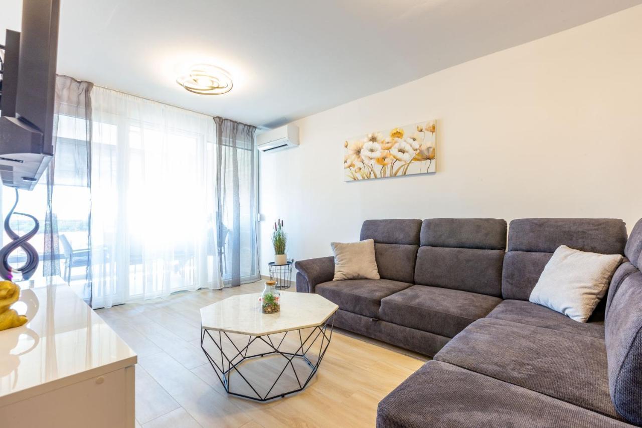 Apolon 2Bdr Apartment With Balcony Zadar Exterior foto